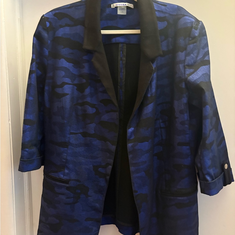 Peter Nygard Blue and Black Camouflage Satin Blazer with Black Lapel